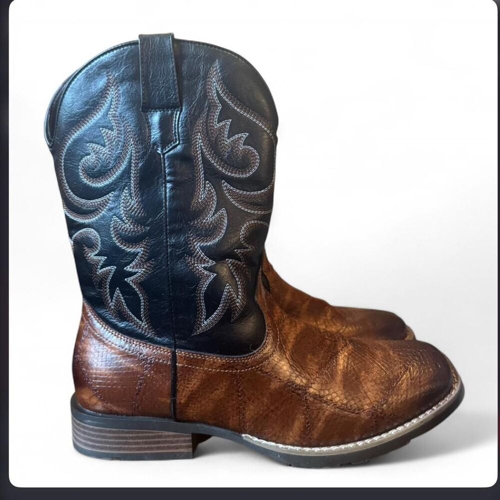 Men’s IUV Western Cowboy Boots Size 9 Brown Black Faux Leather Square Toe